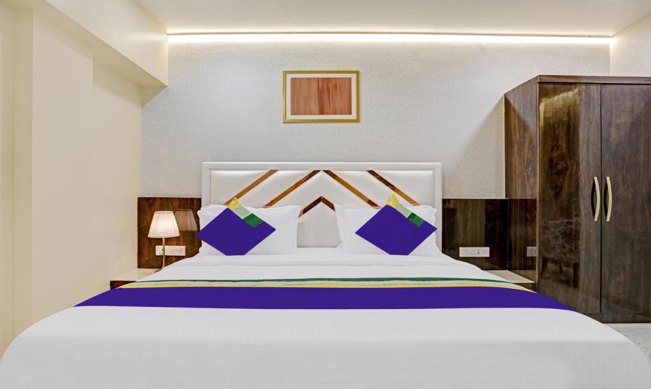 Treebo Premium Golden Bliss Trimurti Nagar Square Nagpur Exterior foto