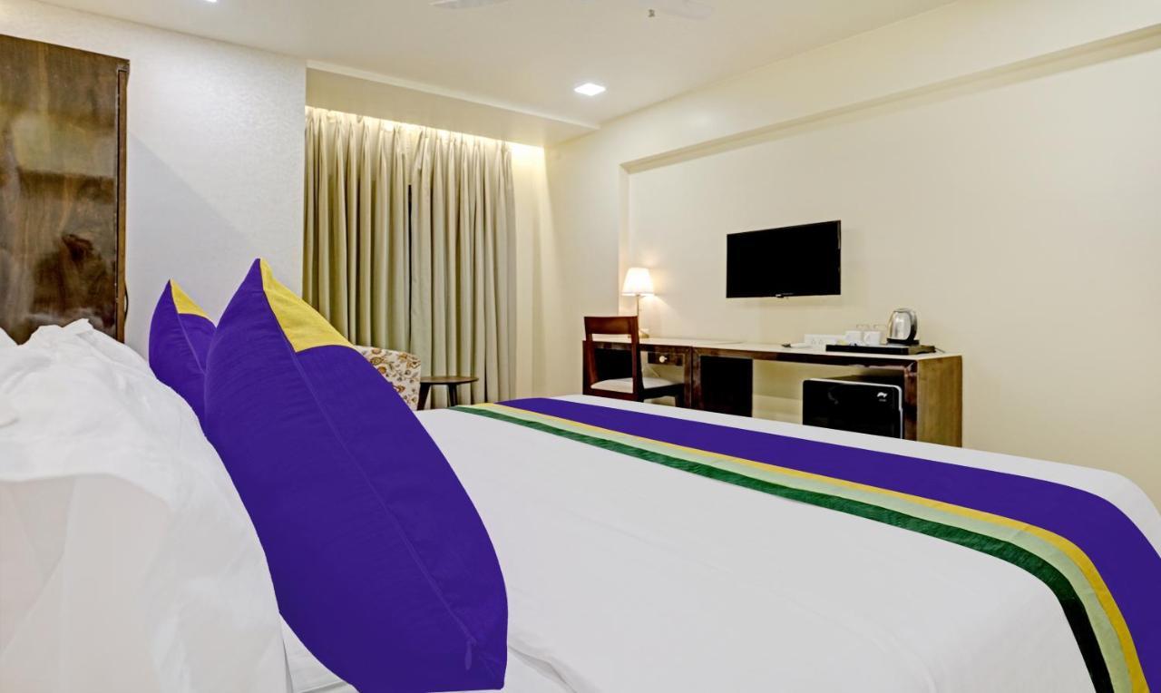Treebo Premium Golden Bliss Trimurti Nagar Square Nagpur Exterior foto
